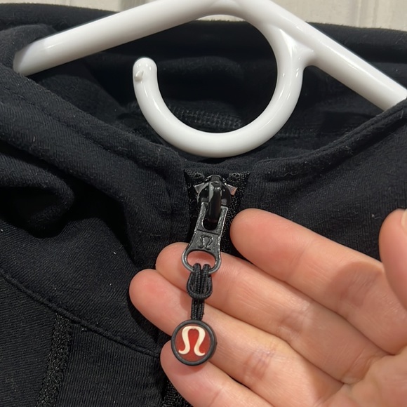 Lululemon Black top Size 6 - Picture 3 of 5